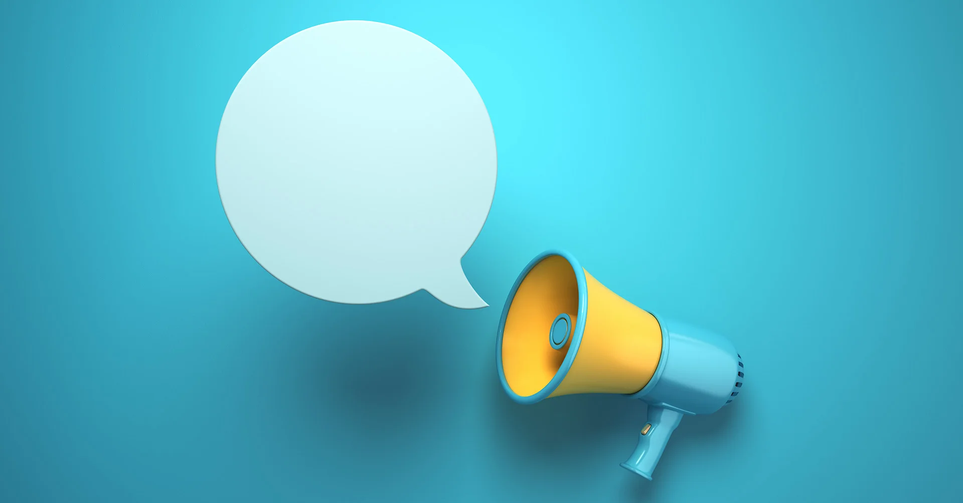 Gelbes Megafon mit Sprechblase – Kreative Kommunikation und Marketing-Konzepte von Two for You.